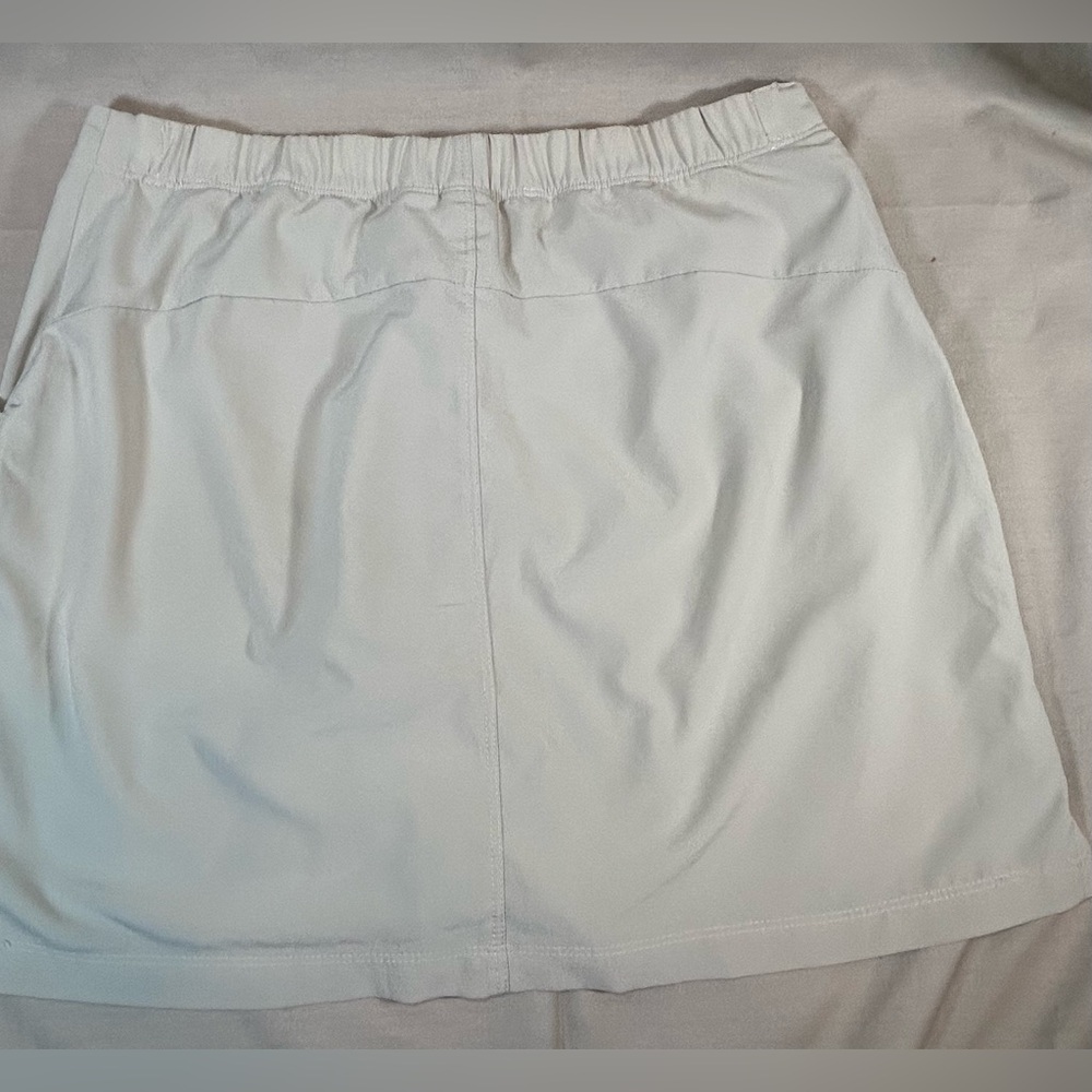 White Sierra Women’s Lightweight Quick Dry Apparel - Picture 5 of 5